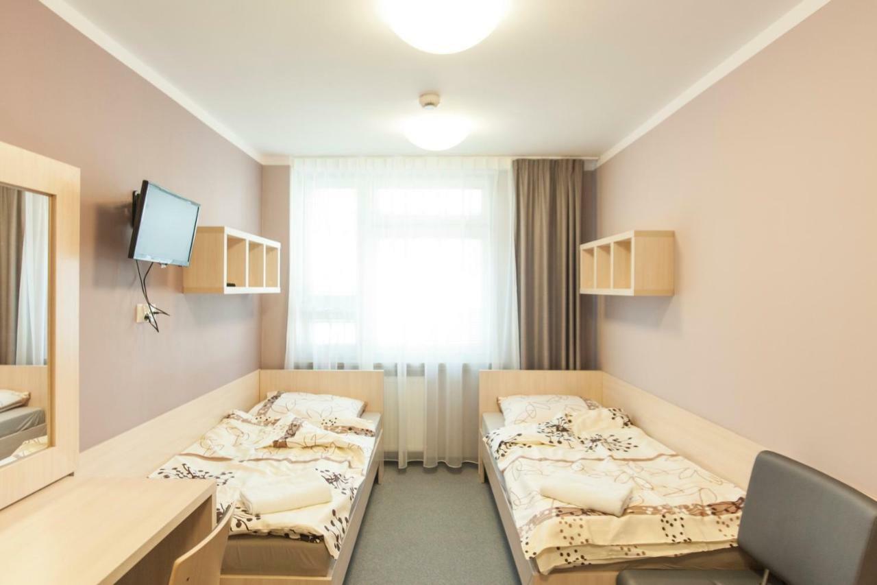 Strumyk Hostel Krakau Buitenkant foto