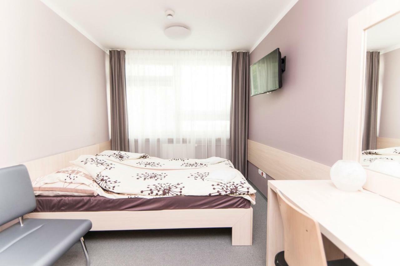 Strumyk Hostel Krakau Buitenkant foto